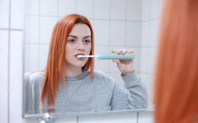 Éteignez le robinet en vous lavant les dents pour économiser de l’eau et réduire votre consommation d’eau.