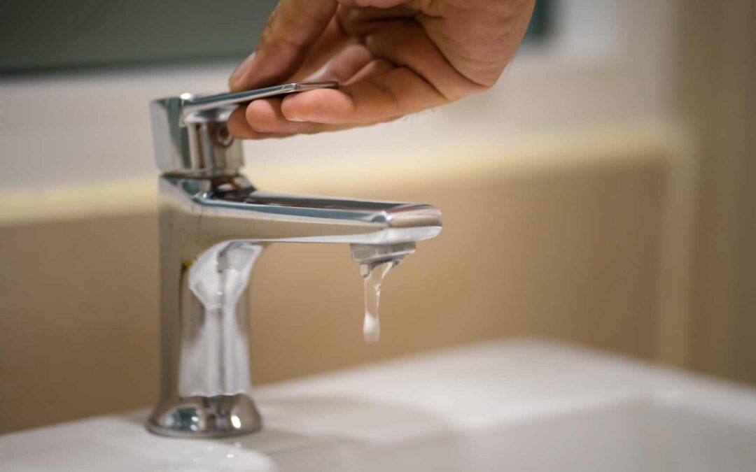 Comment bien choisir un robinet économe en eau ?