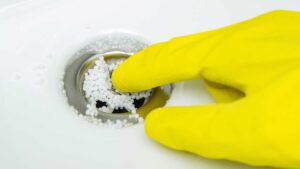 Produit chimique dans les canalisations